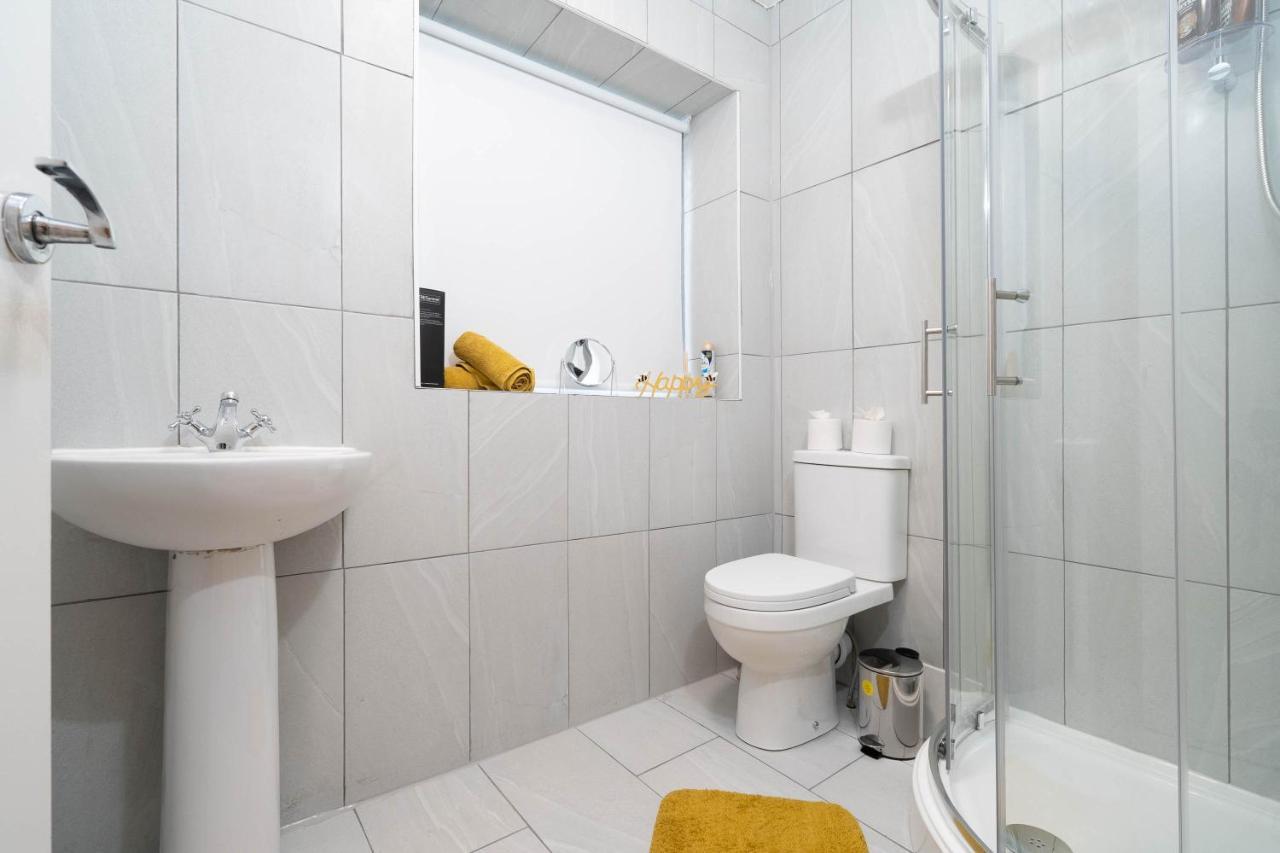 Two Bedroom Apartment-One Choice Stays- Jewellery Quarter Birmingham Bagian luar foto