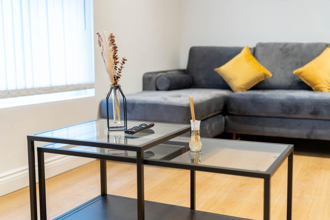 Two Bedroom Apartment-One Choice Stays- Jewellery Quarter Birmingham Bagian luar foto