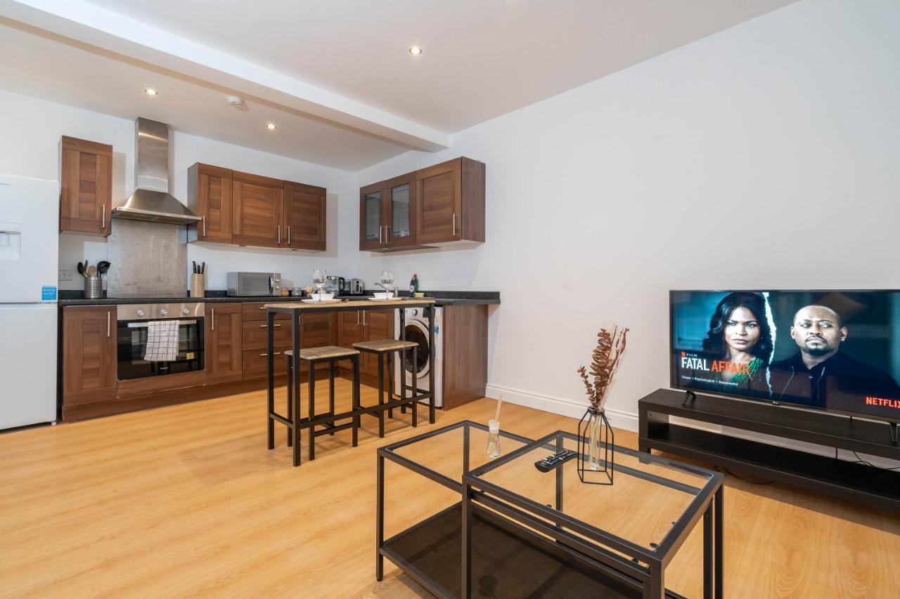 Two Bedroom Apartment-One Choice Stays- Jewellery Quarter Birmingham Bagian luar foto